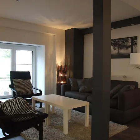 Luxurious Mansion In Near Forest Robertville
