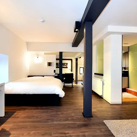 펜션 Luxurious Mansion In Near Forest